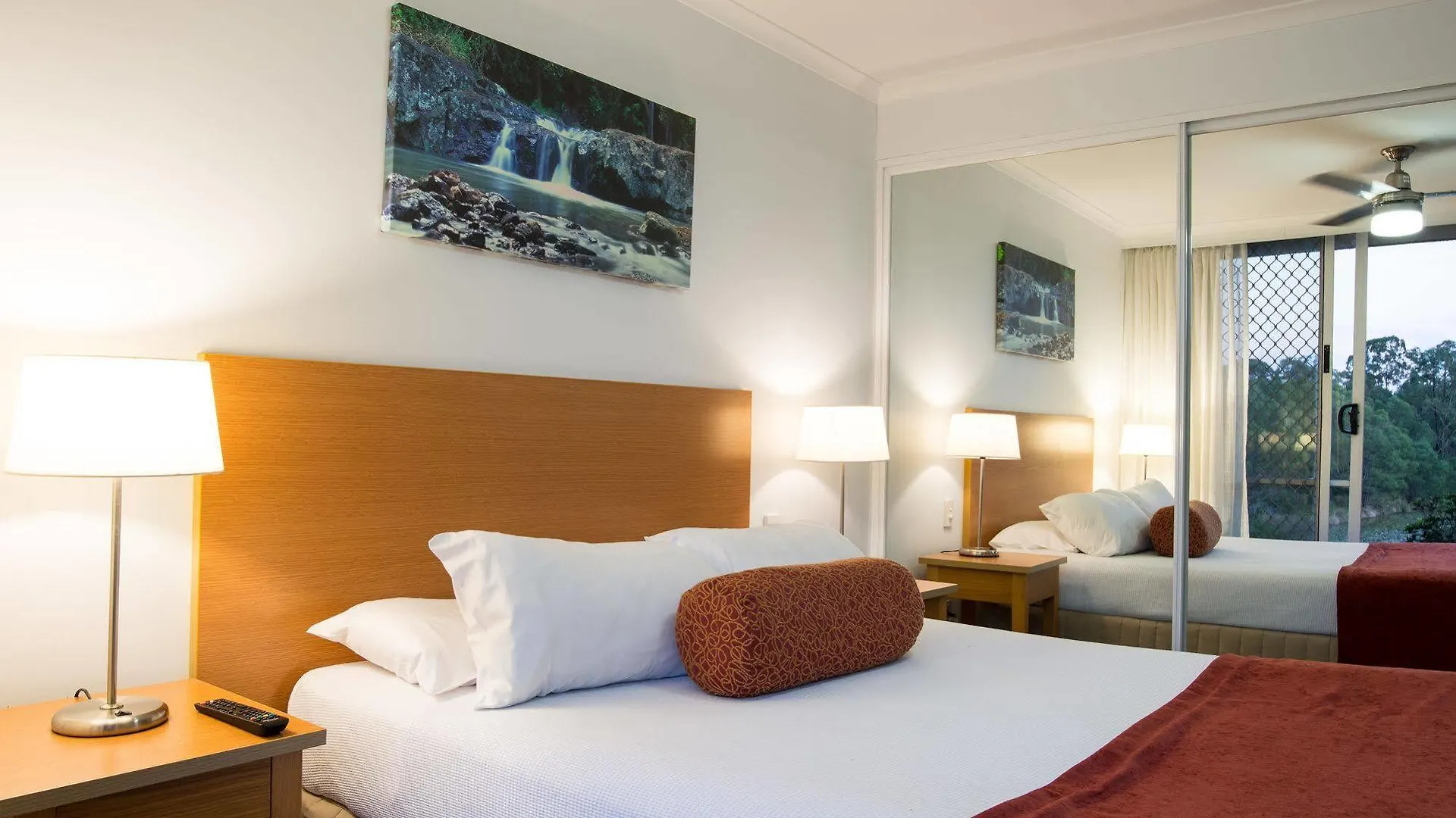 ***  Cedar Lake Country Resort Gold Coast Australia
